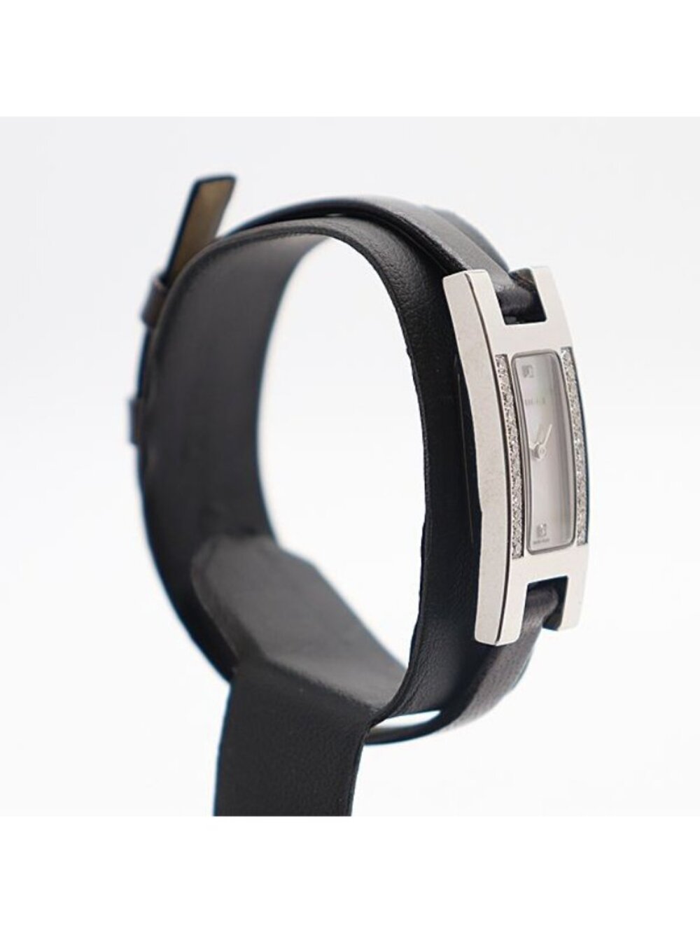 Gucci White Shell Dial Watch - Picture 2 of 5